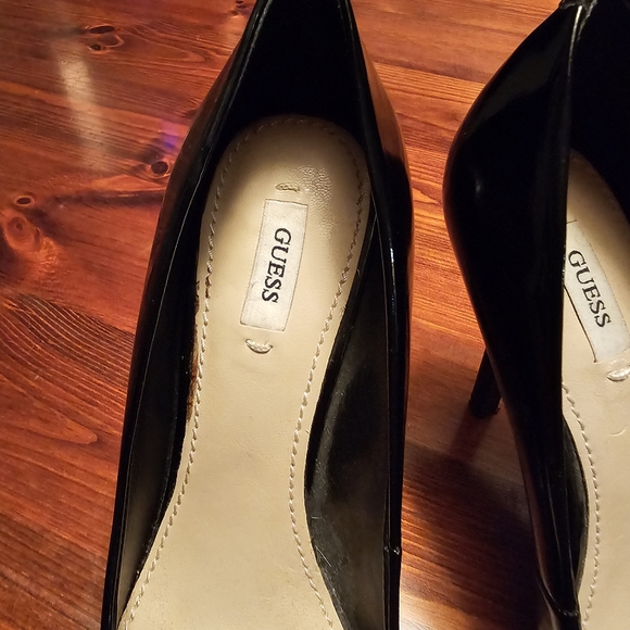 Guess Black Patent Leather Shoes. Size 7 - Picture 6 of 7